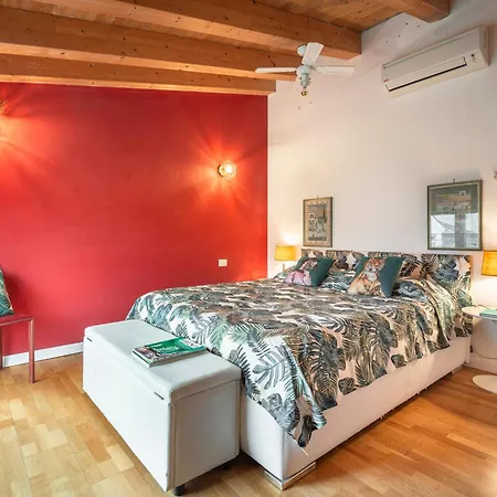 Colorful Venetian R&r Lejlighed *