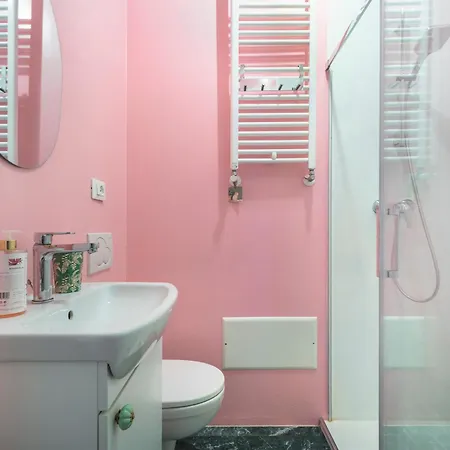 Colorful Venetian R&r * Venedig